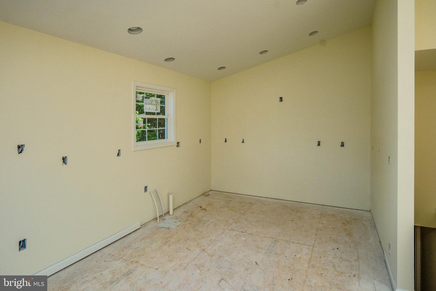 80 Poplar View Rd Property Photo 11