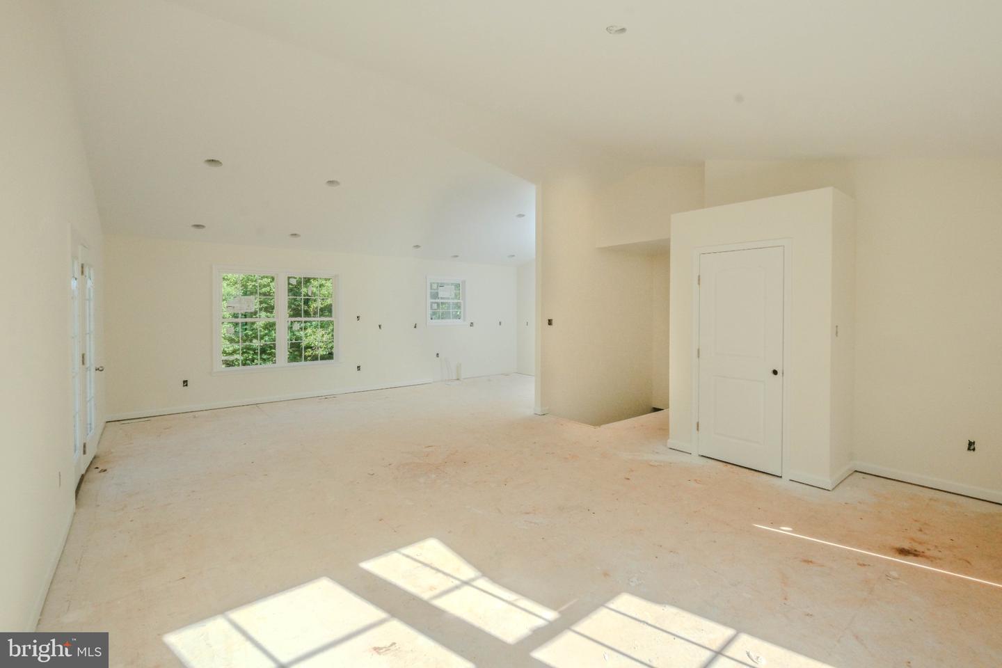 80 Poplar View Rd Property Photo 13