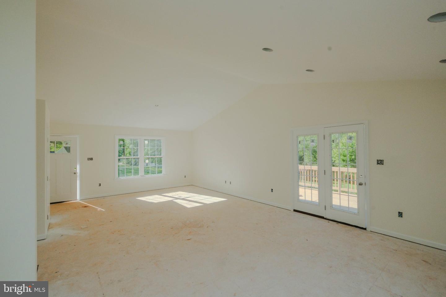 80 Poplar View Rd Property Photo 14
