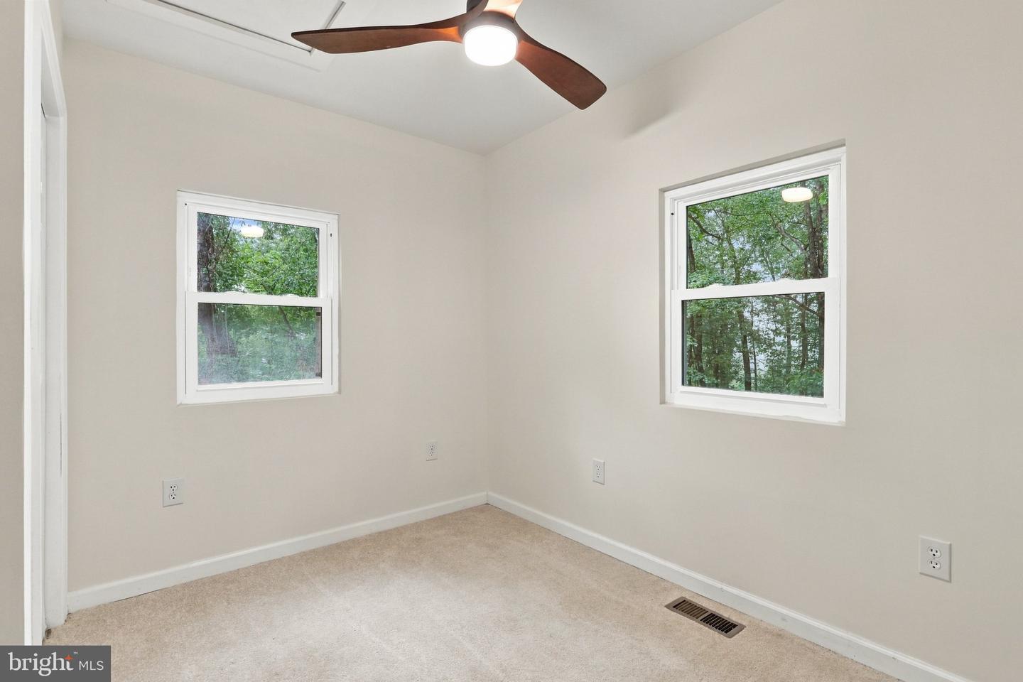 45 Kits Ct Property Photo 12