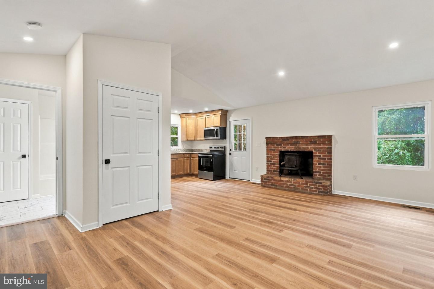 45 Kits Ct Property Photo 15