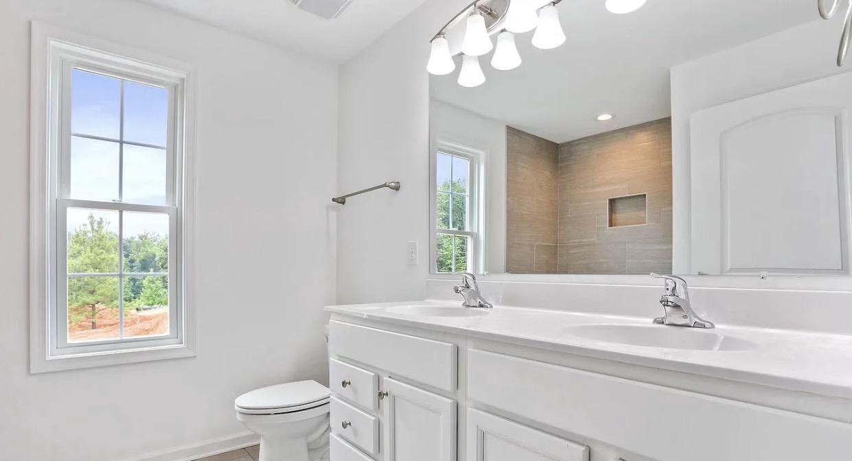 1200 Happy Ridge Dr Property Photo 4