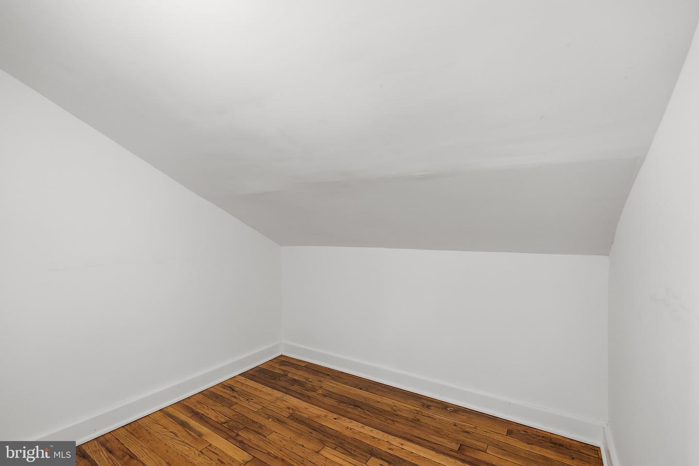 1101 Royal Ave N Property Photo 35