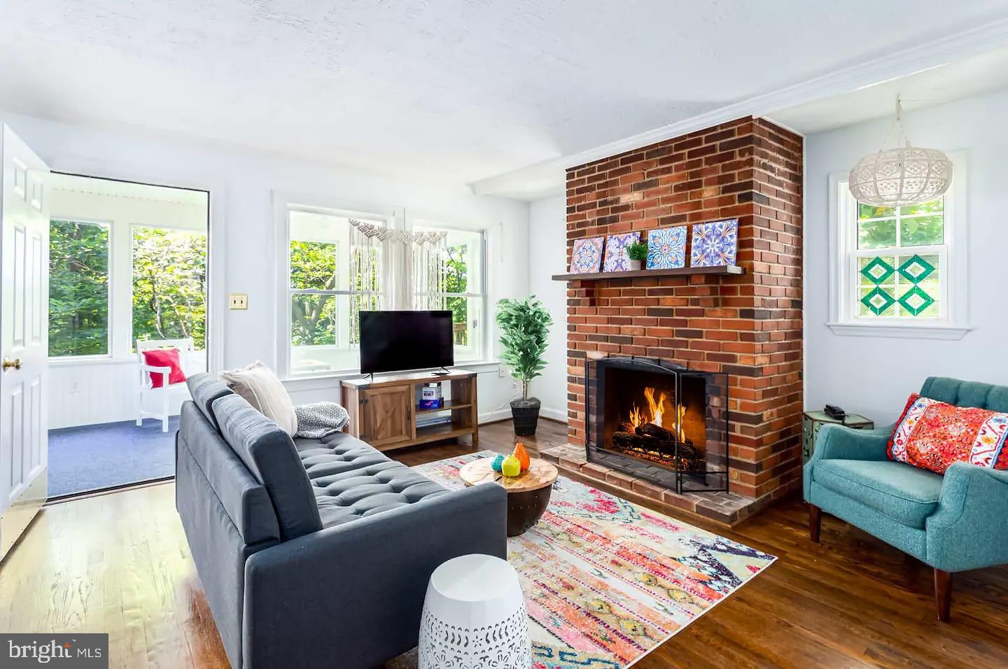 437 JOANS QUADRANGLE RD Property Photo 1
