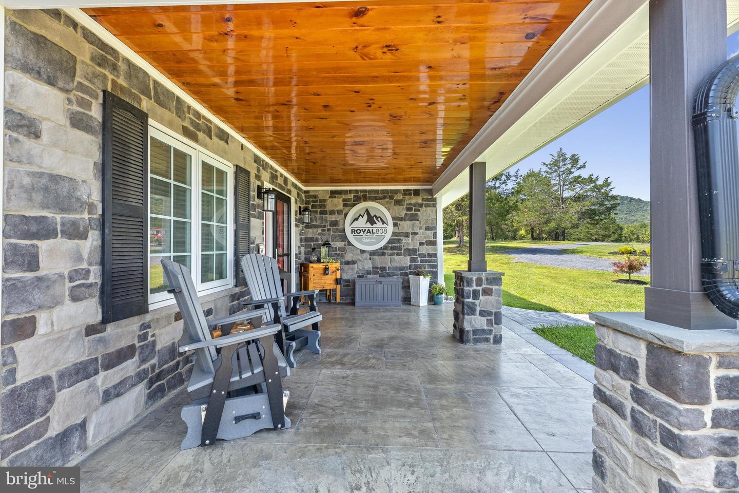 50 Rolling Valley Ln Property Photo 7