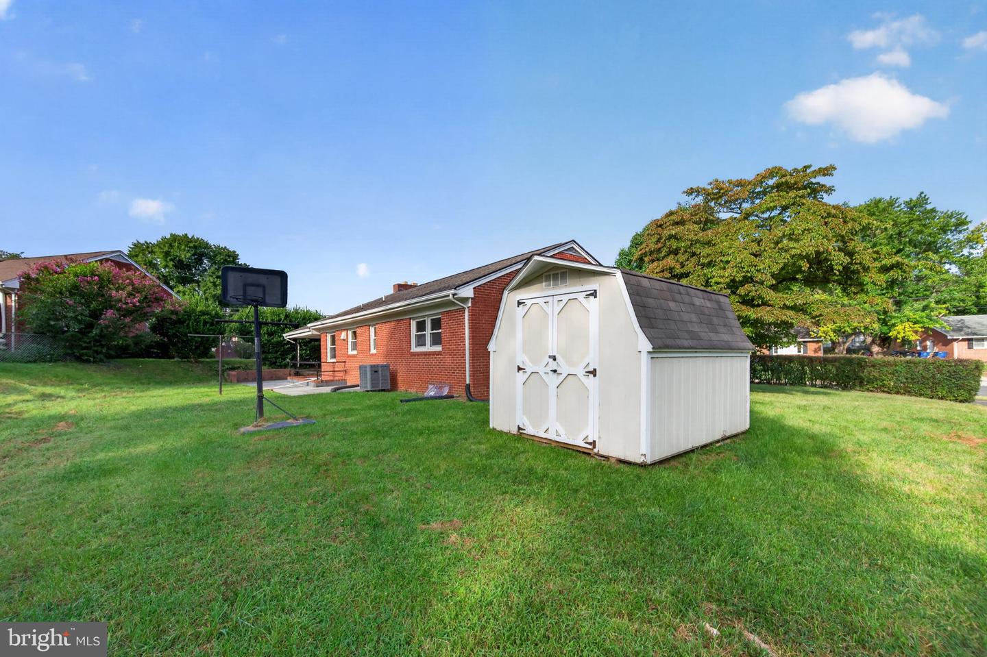 801 Happy Creek Rd Property Photo 11