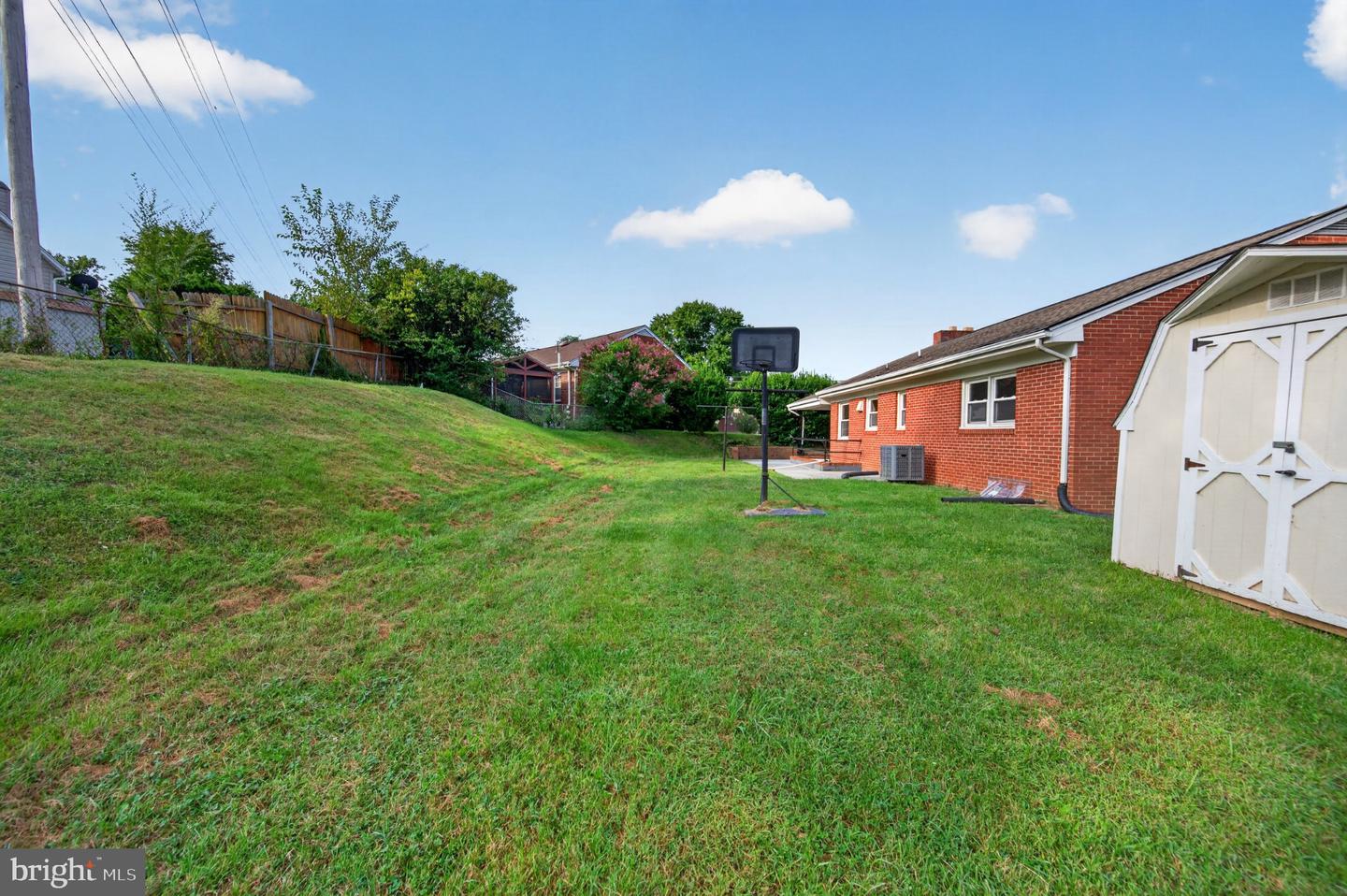 801 Happy Creek Rd Property Photo 12