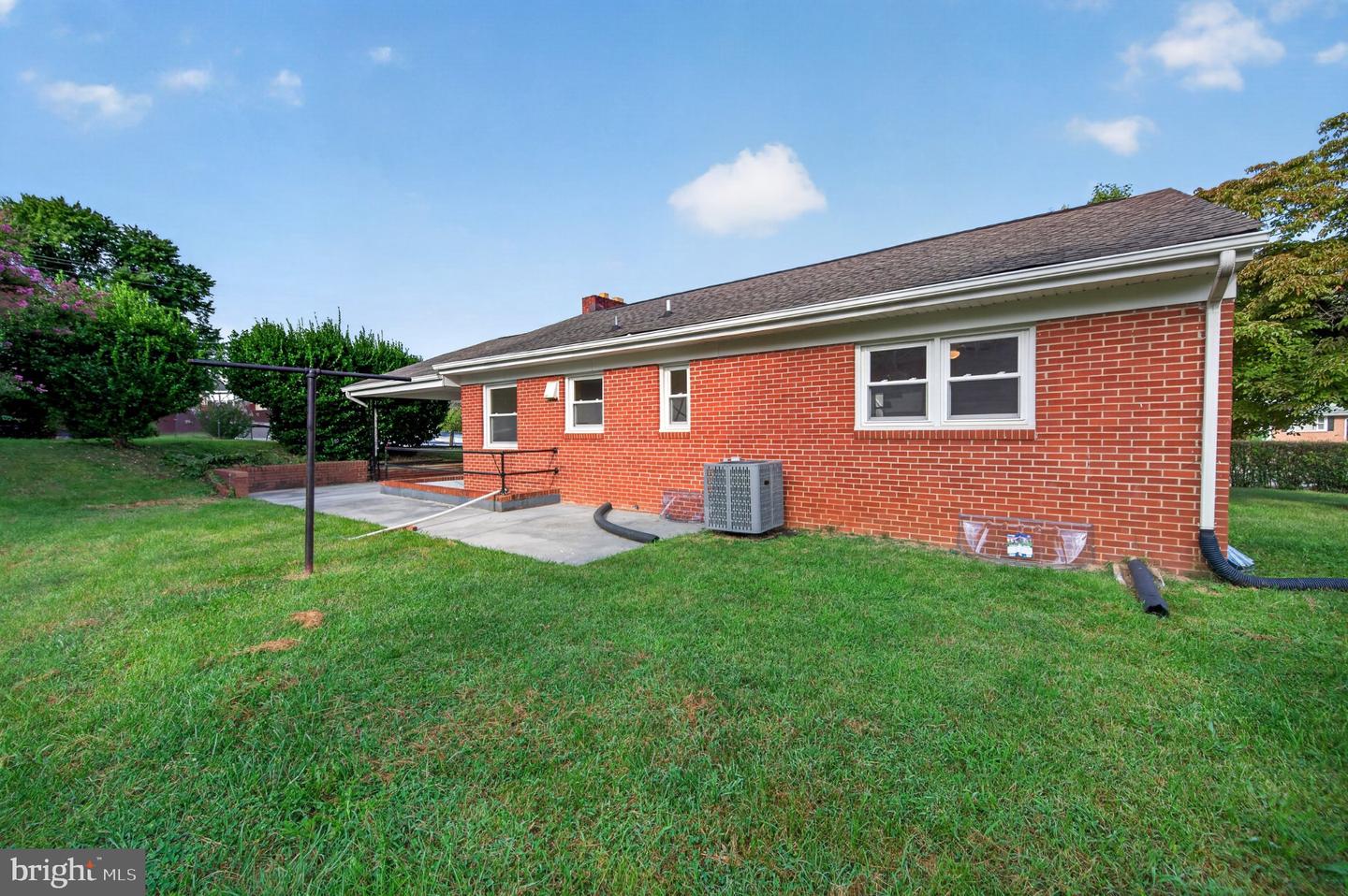 801 Happy Creek Rd Property Photo 13