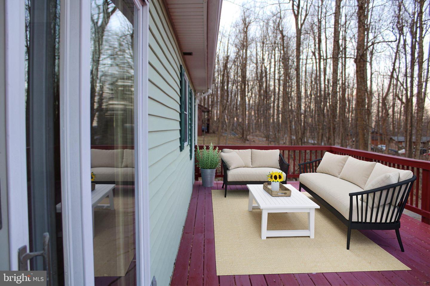 28 Henry Way Property Photo 5