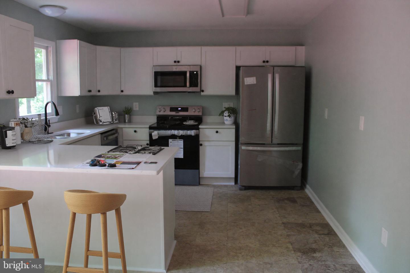 28 Henry Way Property Photo 9