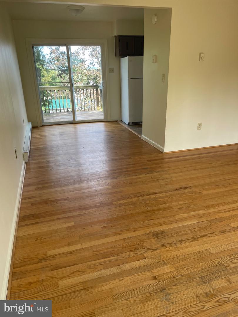 102 Steele Ave Property Photo 3