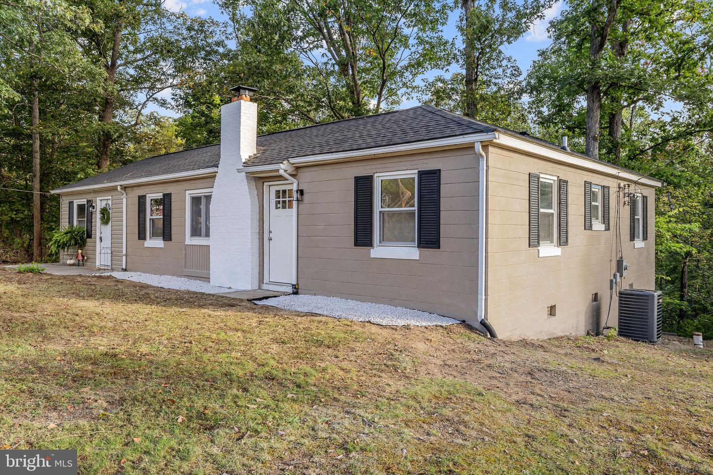 1716 Strasburg Rd Property Photo 3