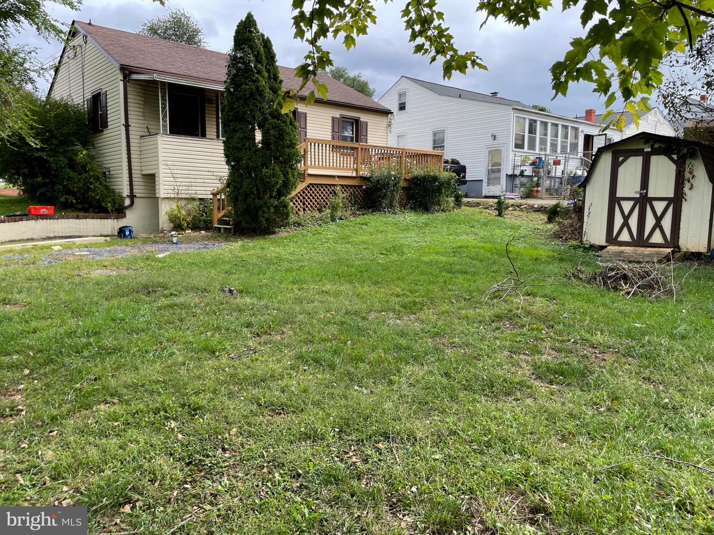 646 Belair Ave Property Photo 9
