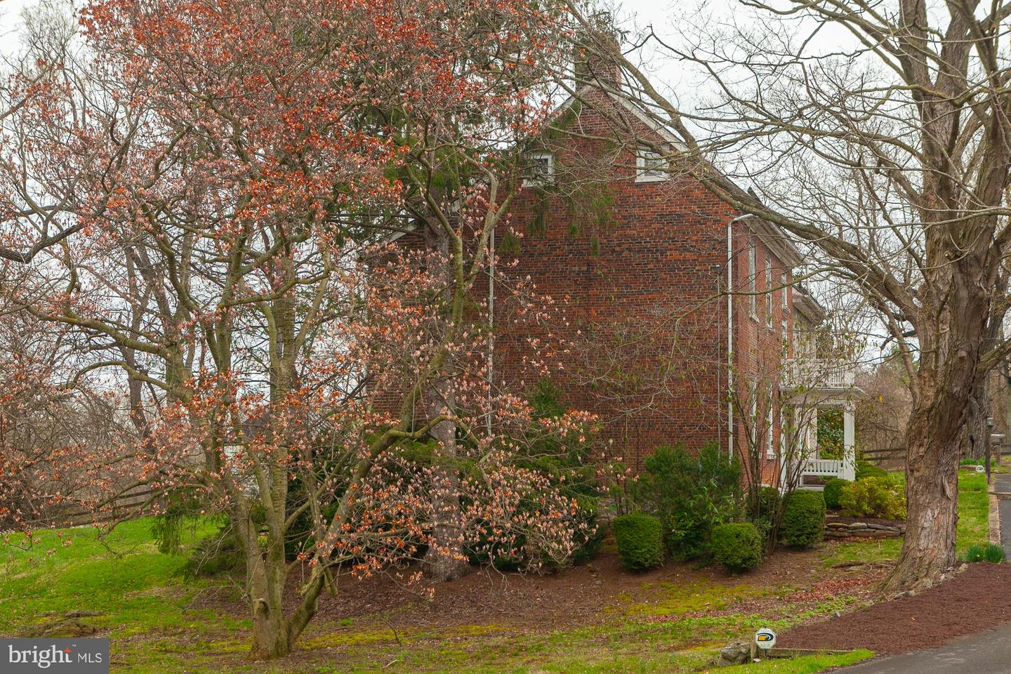 123 Old Mill Rd Property Photo 7