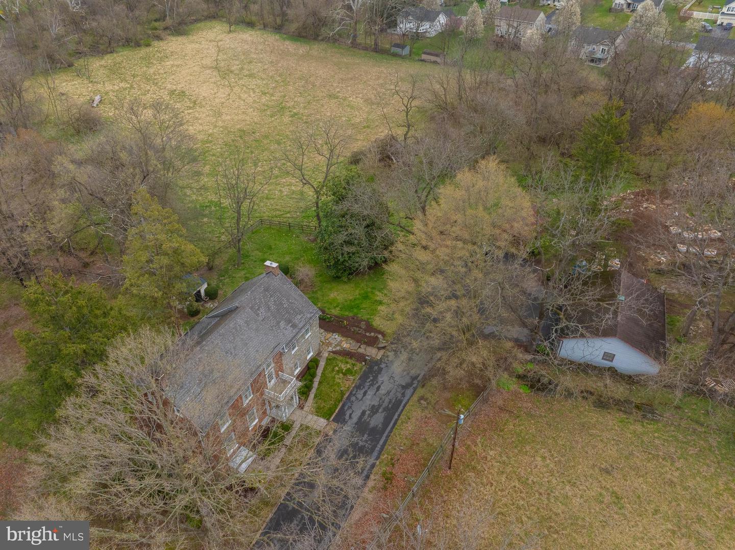 123 Old Mill Rd Property Photo 11