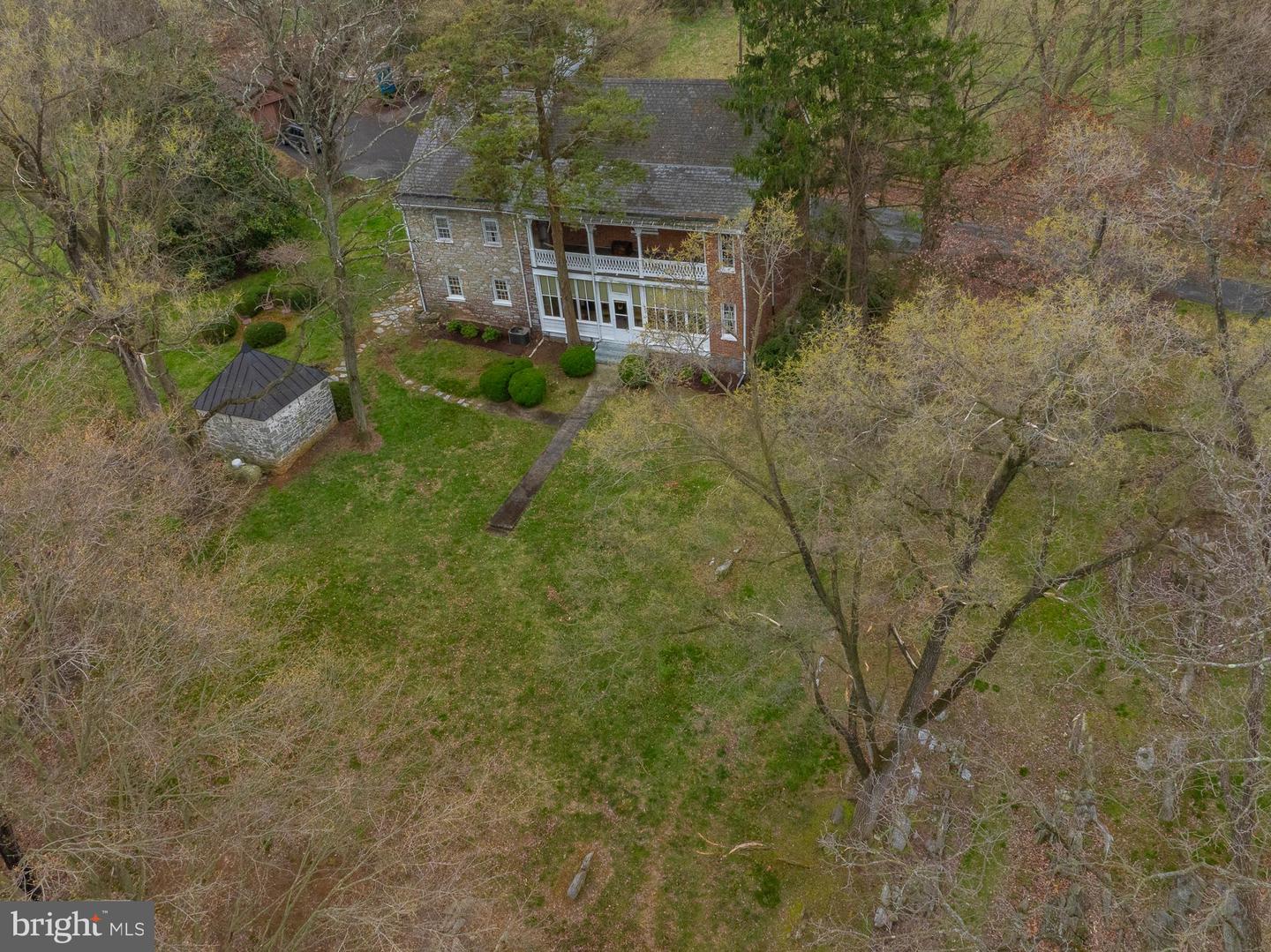 123 Old Mill Rd Property Photo 12