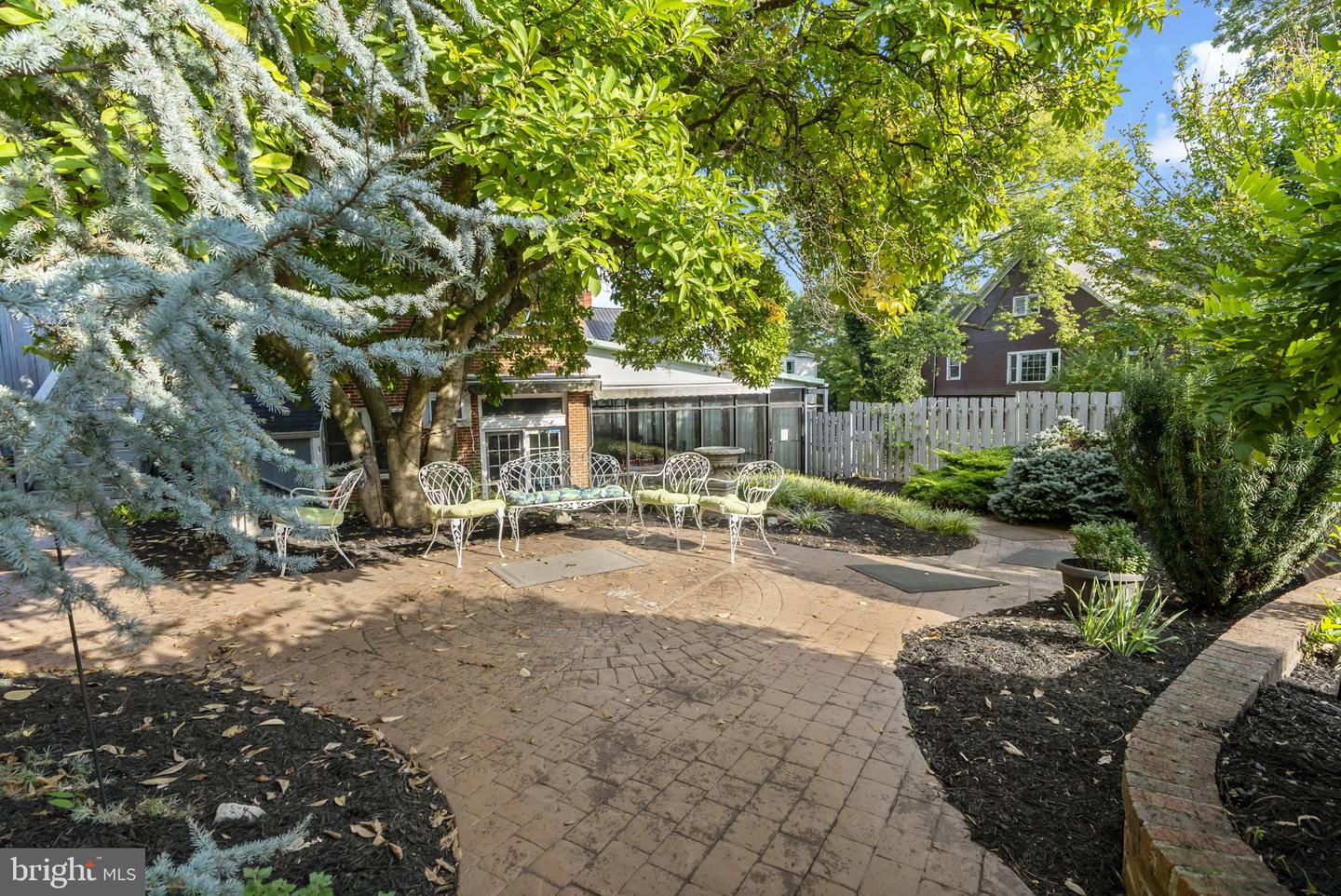 409 S Queen St Property Photo 83
