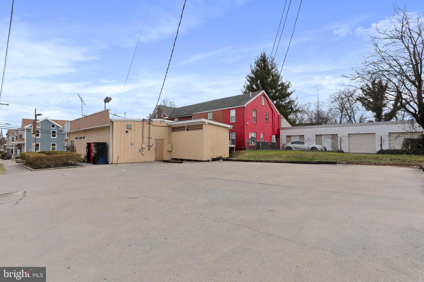 130 N Raleigh St Property Photo 16