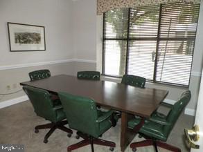 101 S Queen St Property Photo 4