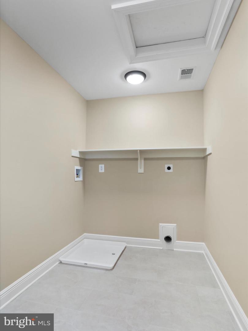 265 Haventree Terrace Property Photo 59