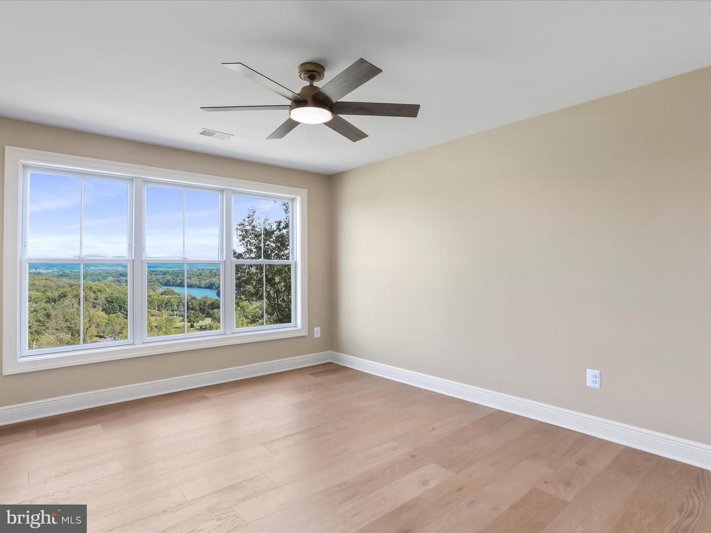 265 Haventree Terrace Property Photo 65