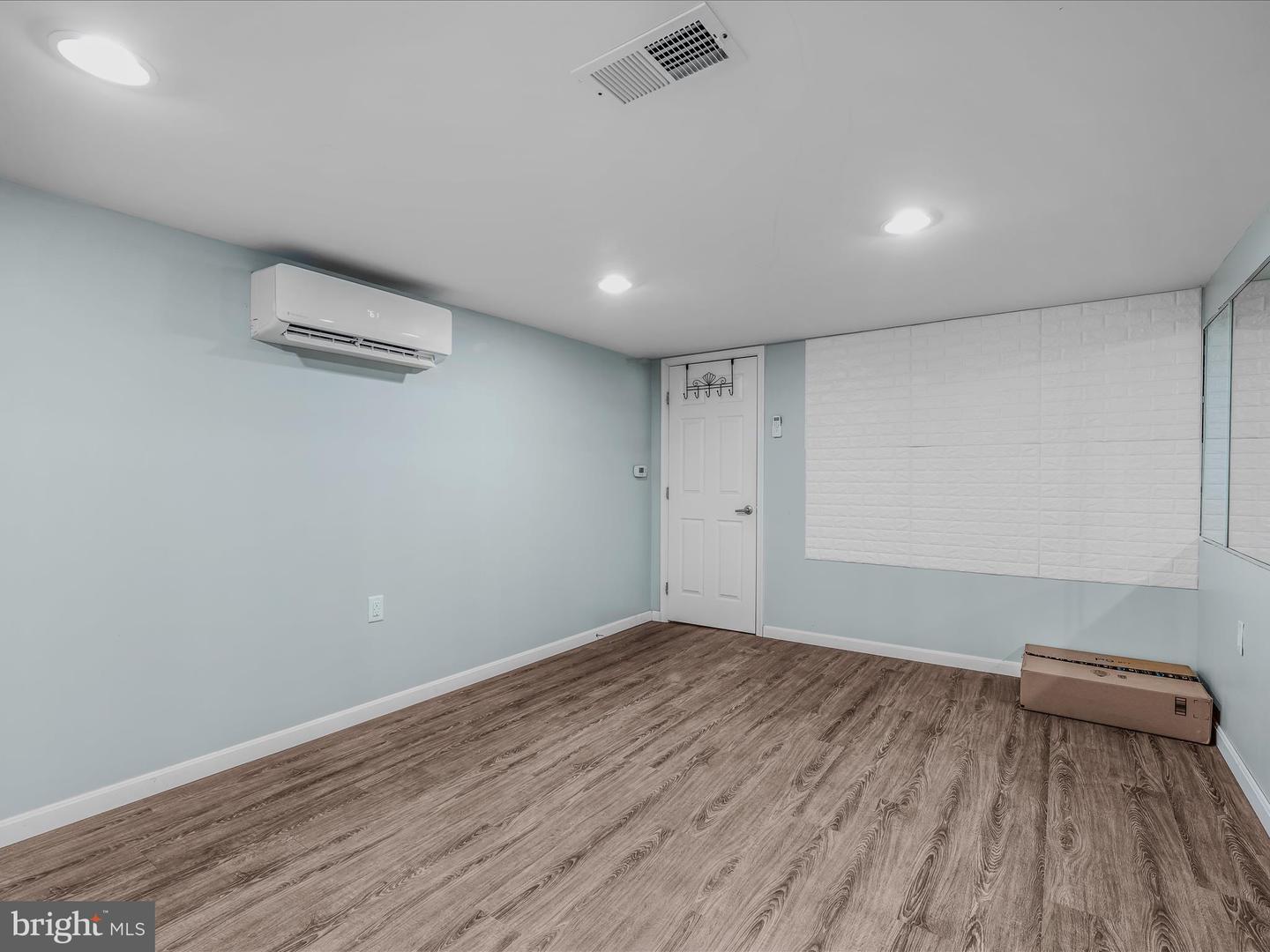 1864 Winchester Ave Property Photo 53