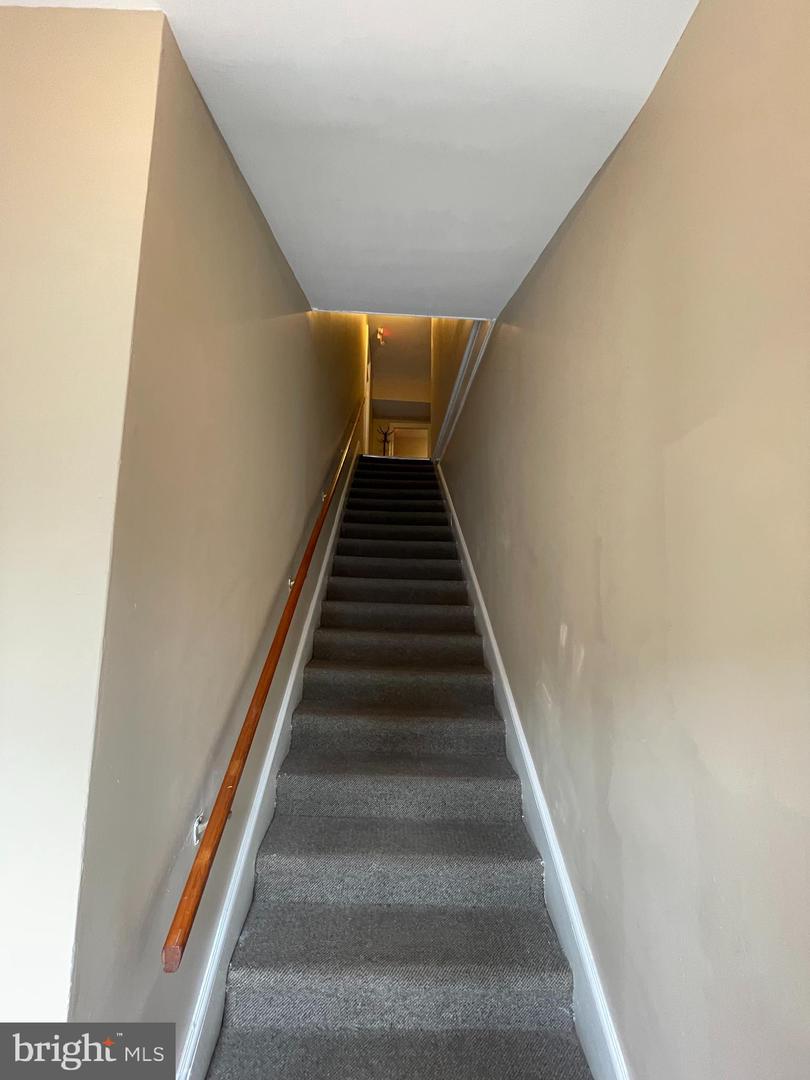 312 W King St #a Property Photo 2