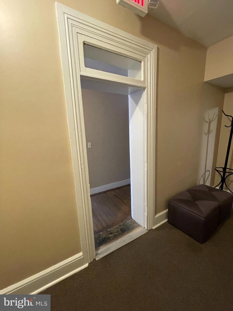 312 W King St #a Property Photo 3