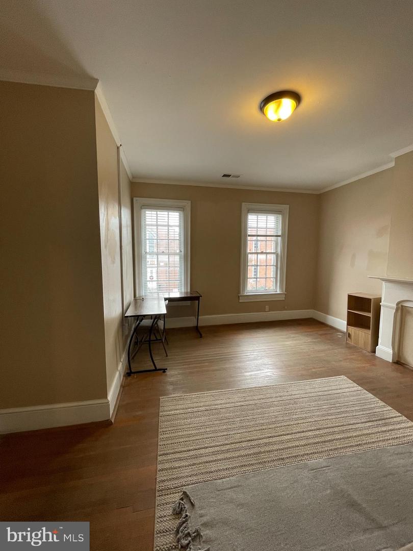 312 W King St #a Property Photo 6