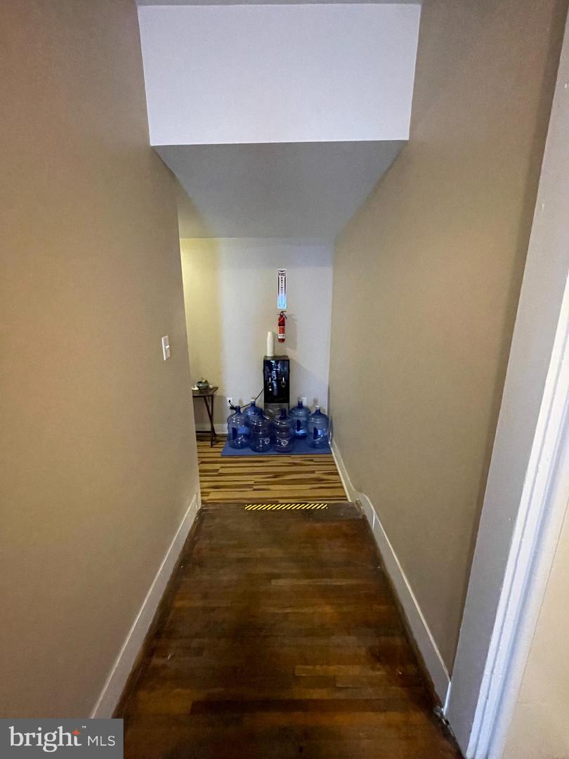 312 W King St #a Property Photo 11