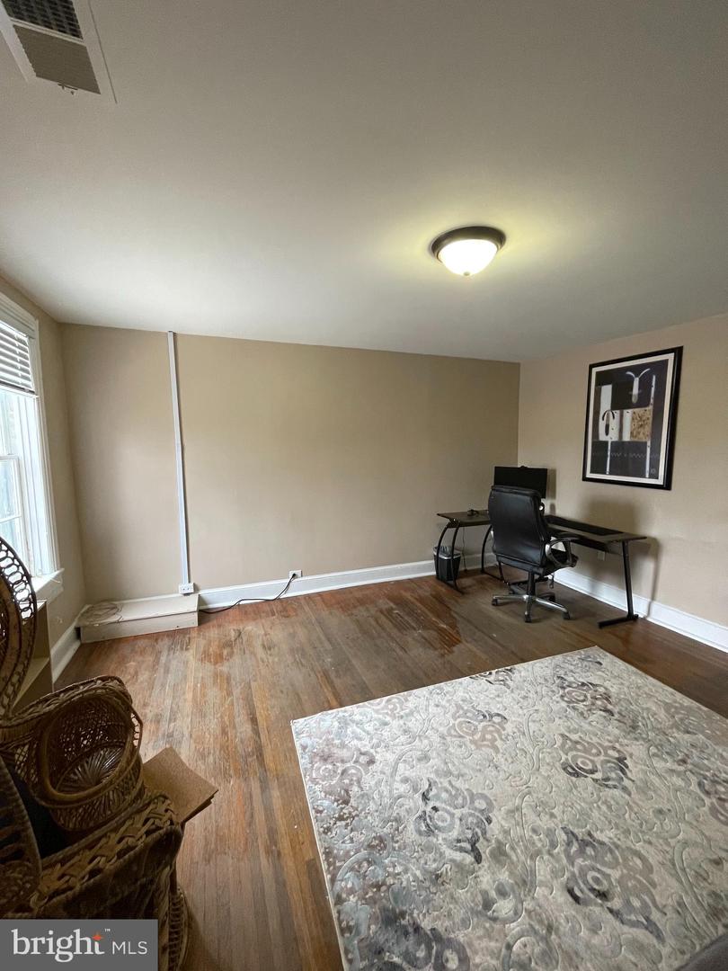 312 W King St #a Property Photo 12
