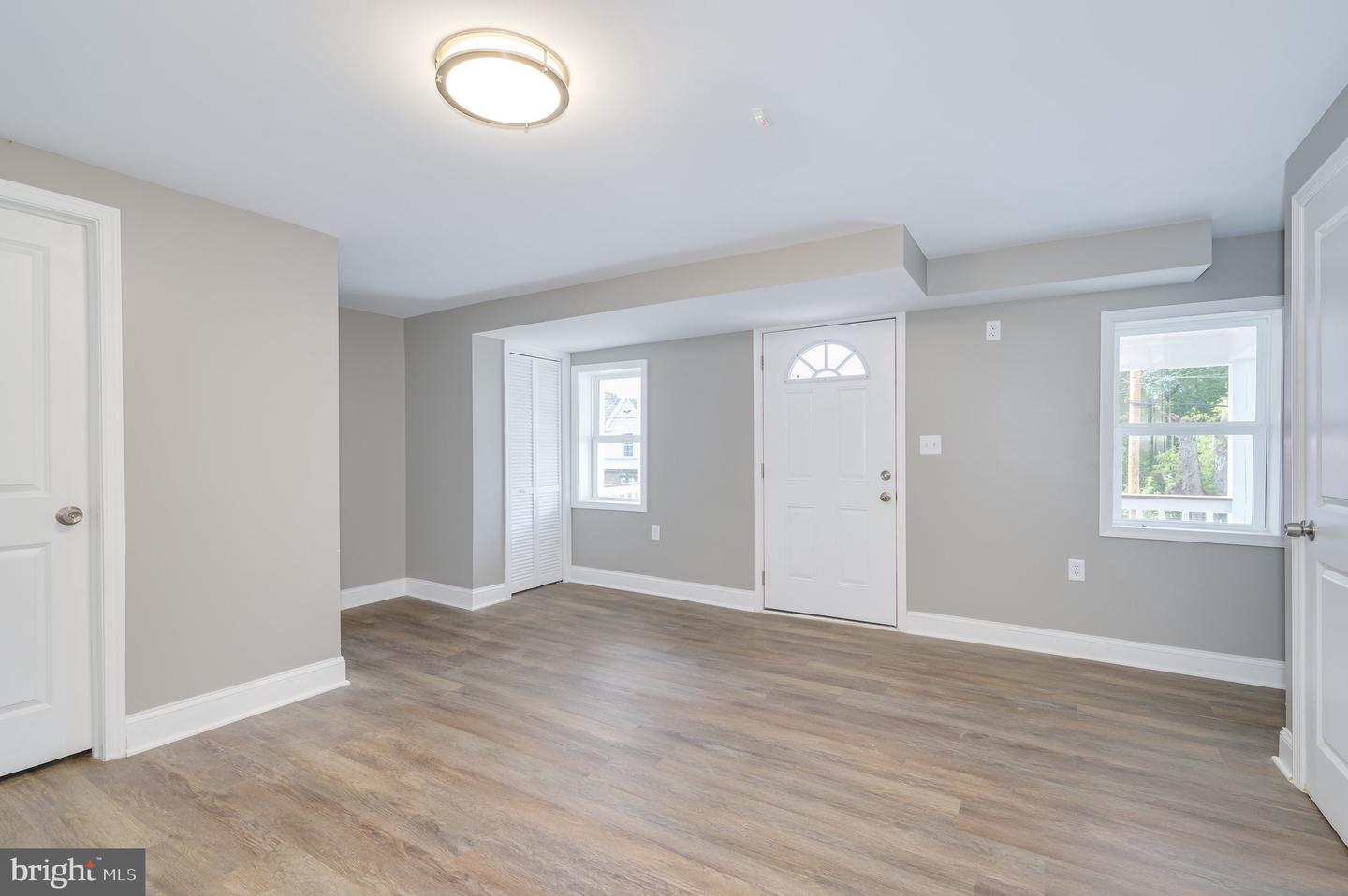 211 E Liberty St Property Photo 13