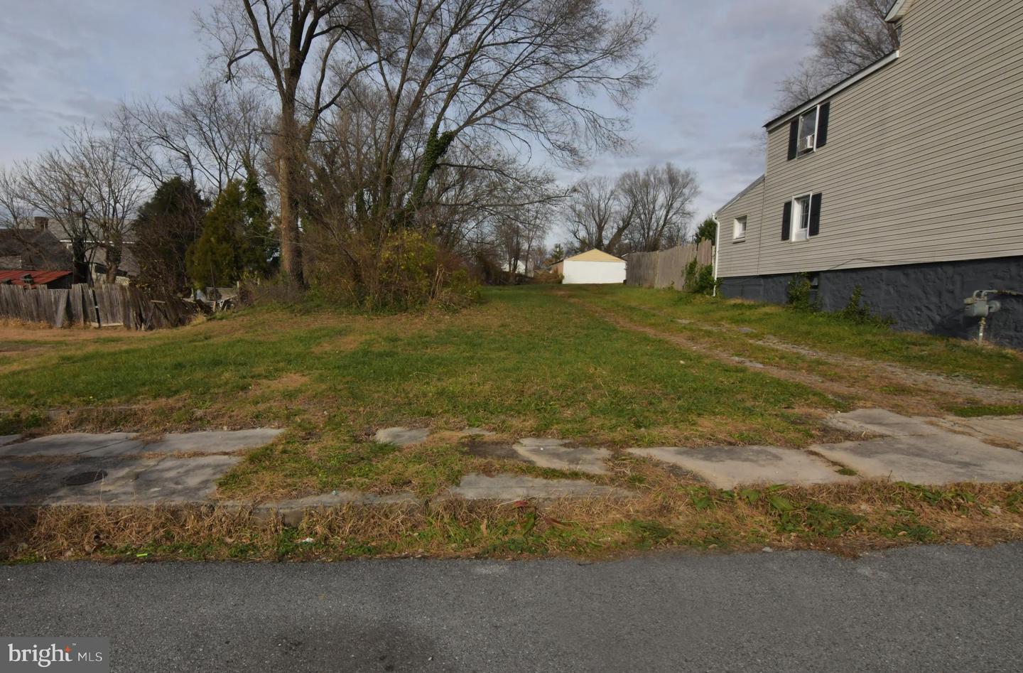 311 E King St Property Photo 1