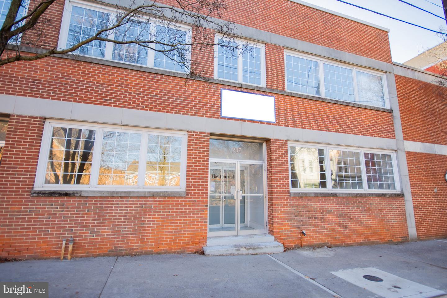 207 W King St Property Photo 4