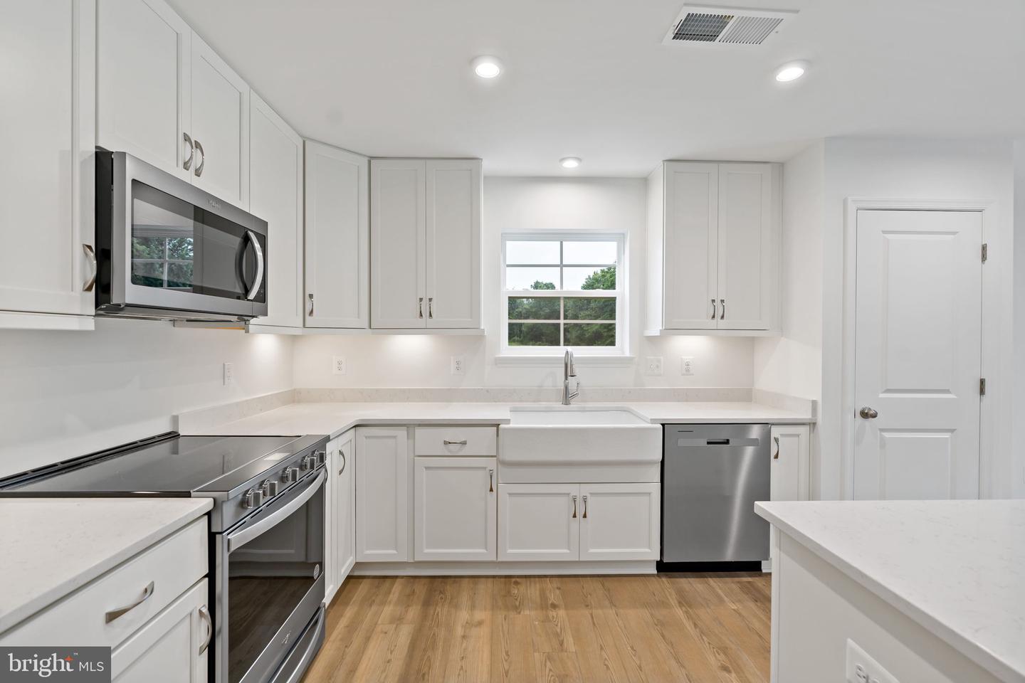 Tbb Outrigger Rd #skylark Property Photo 6