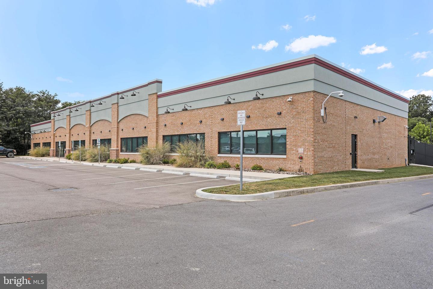 Compass Pointe Property Photo 8