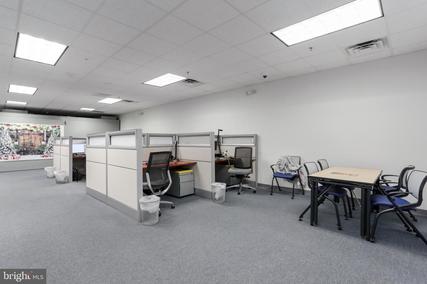 Compass Pointe Property Photo 40