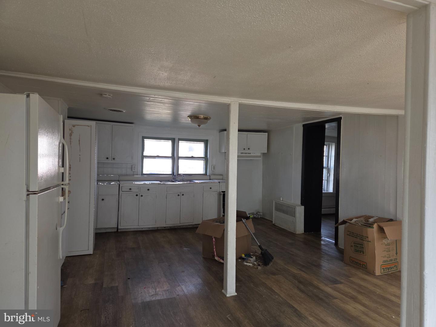 424 E Moler Ave Property Photo 4