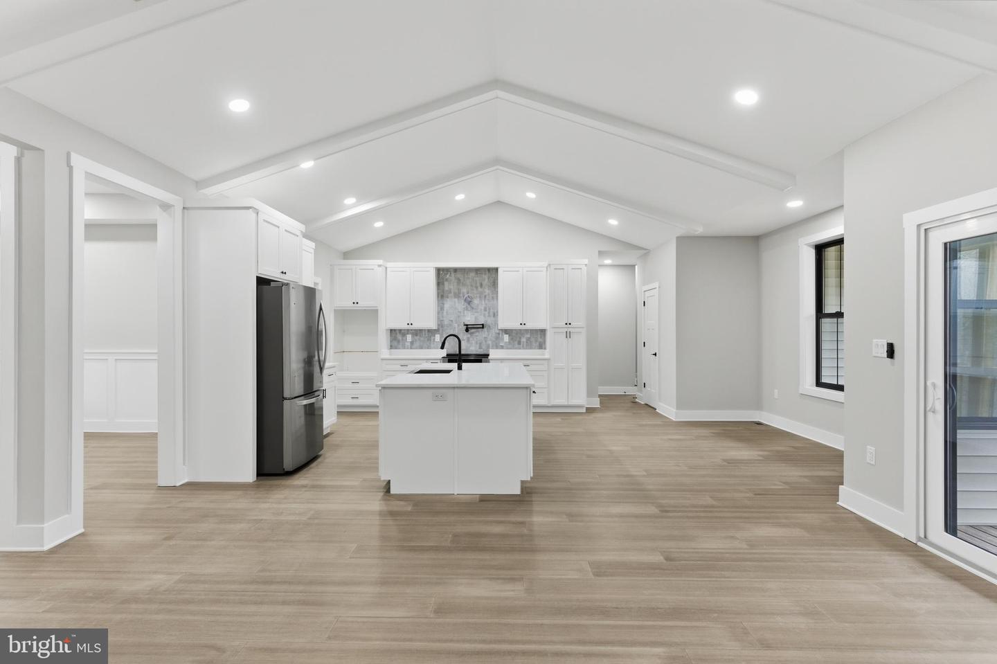 Breakaway Dr Property Photo 8