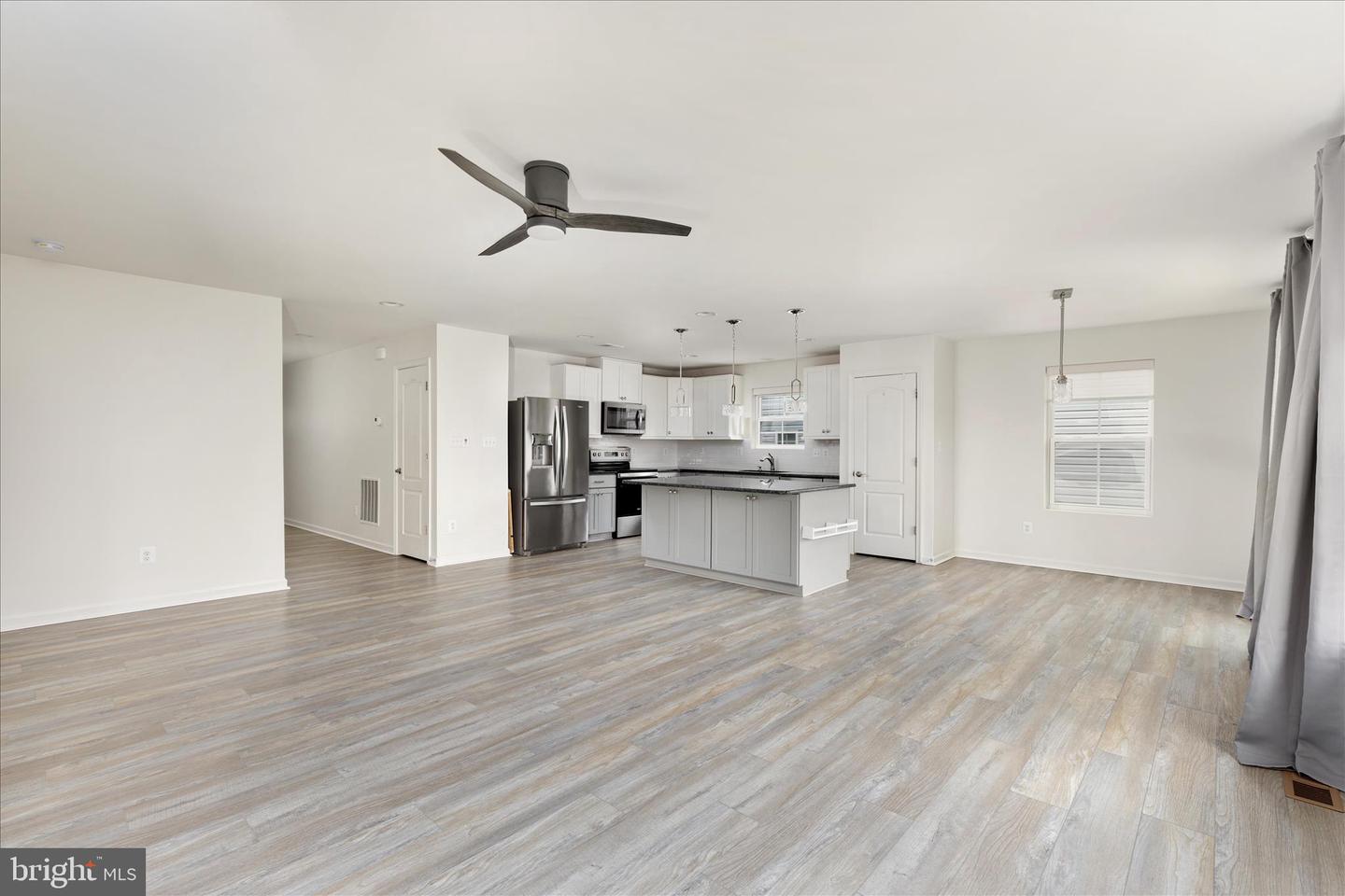 250 Stager Ave Property Photo 7