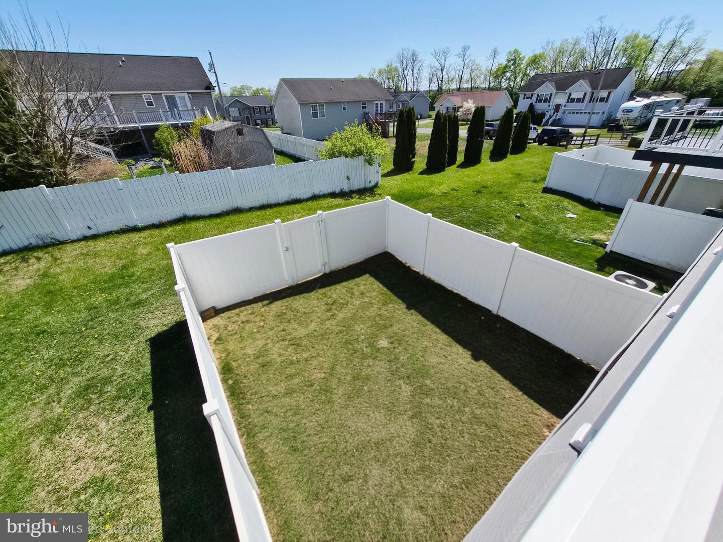 153 Kensington Ter Property Photo 26
