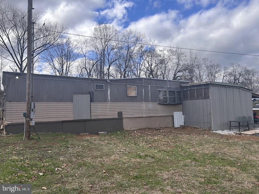 370 Property Photo 2