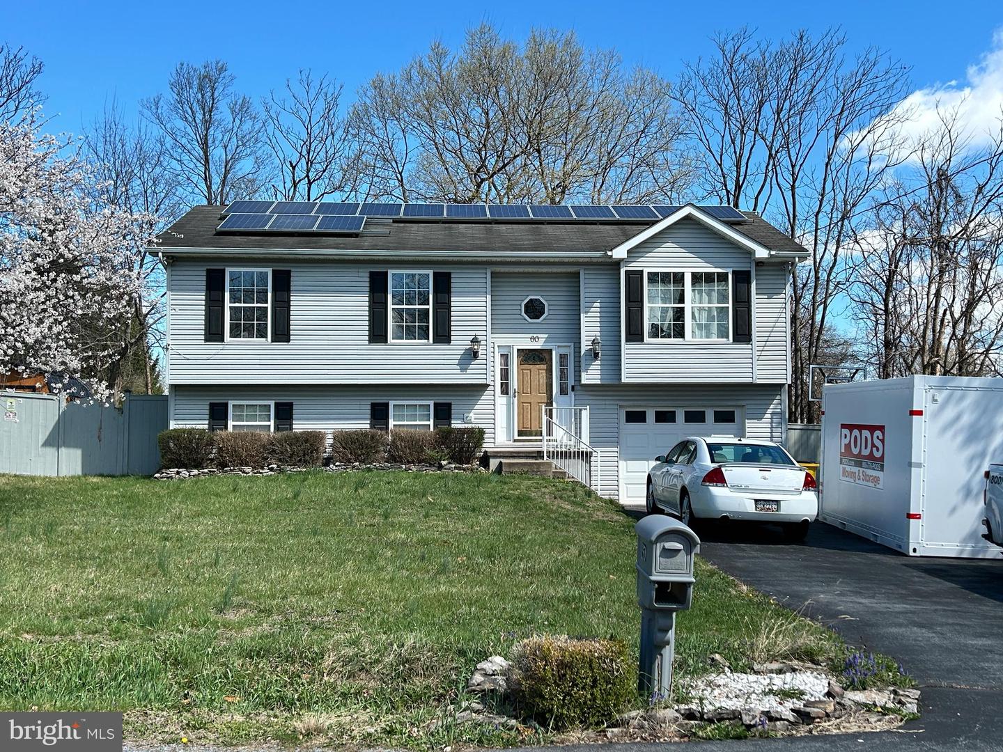 60 Wendover Dr Property Photo 1