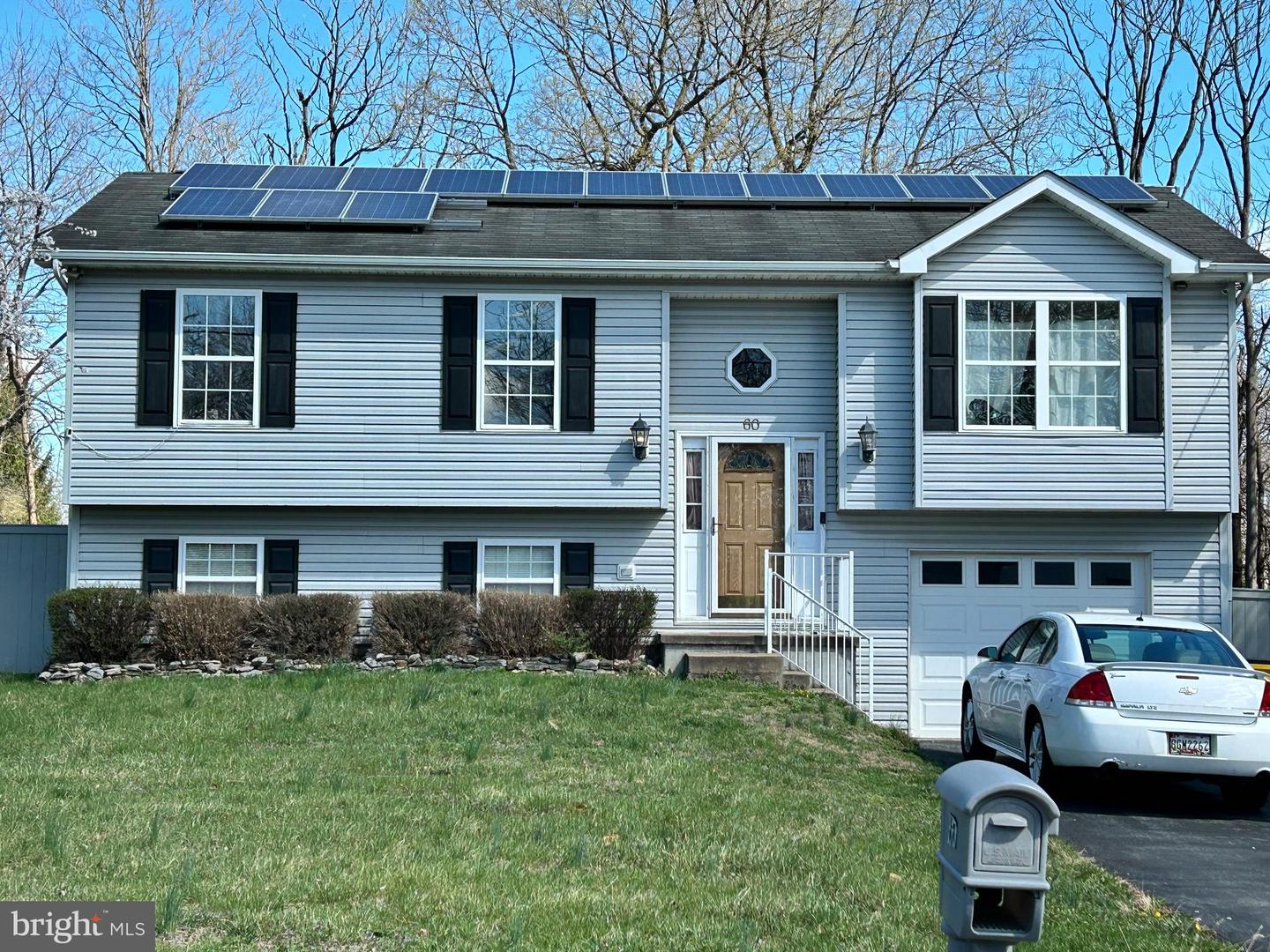 60 Wendover Dr Property Photo 2