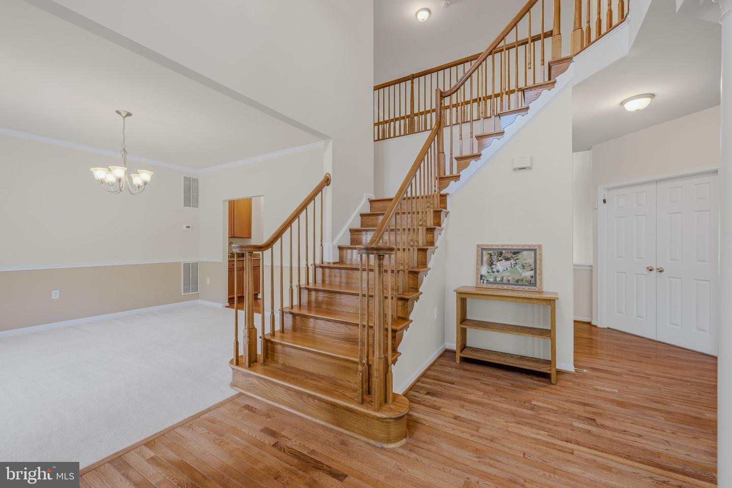 10 Cardiff Ct Property Photo 5