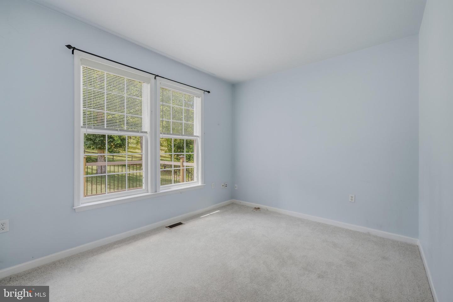 10 Cardiff Ct Property Photo 17
