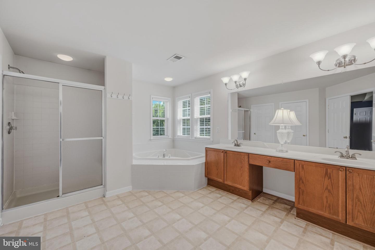 10 Cardiff Ct Property Photo 39