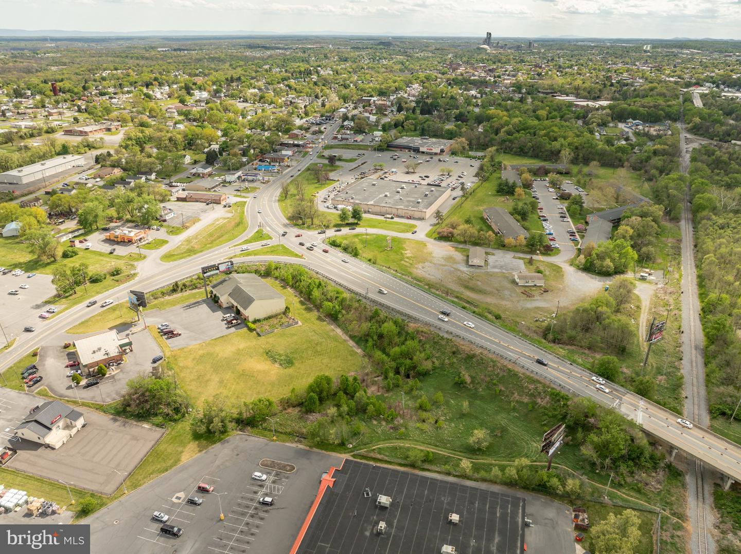 61 N Eagle School Rd Property Photo 5