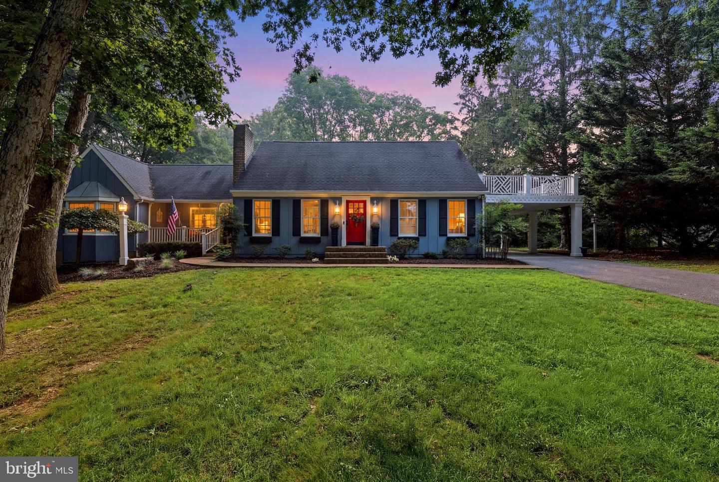 202 Topflite Dr Property Photo 1