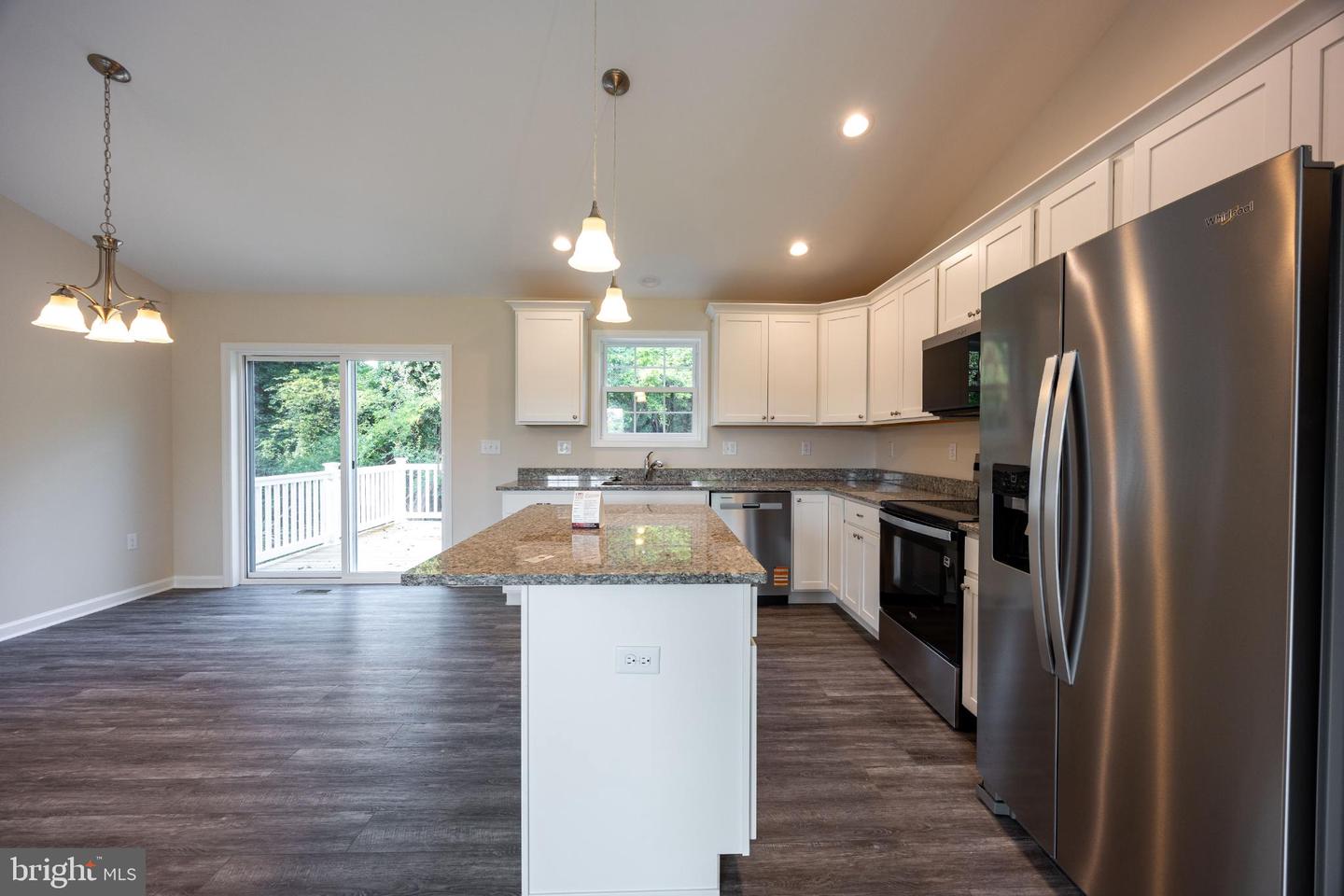 Lot 19 Cabriolet Property Photo 10